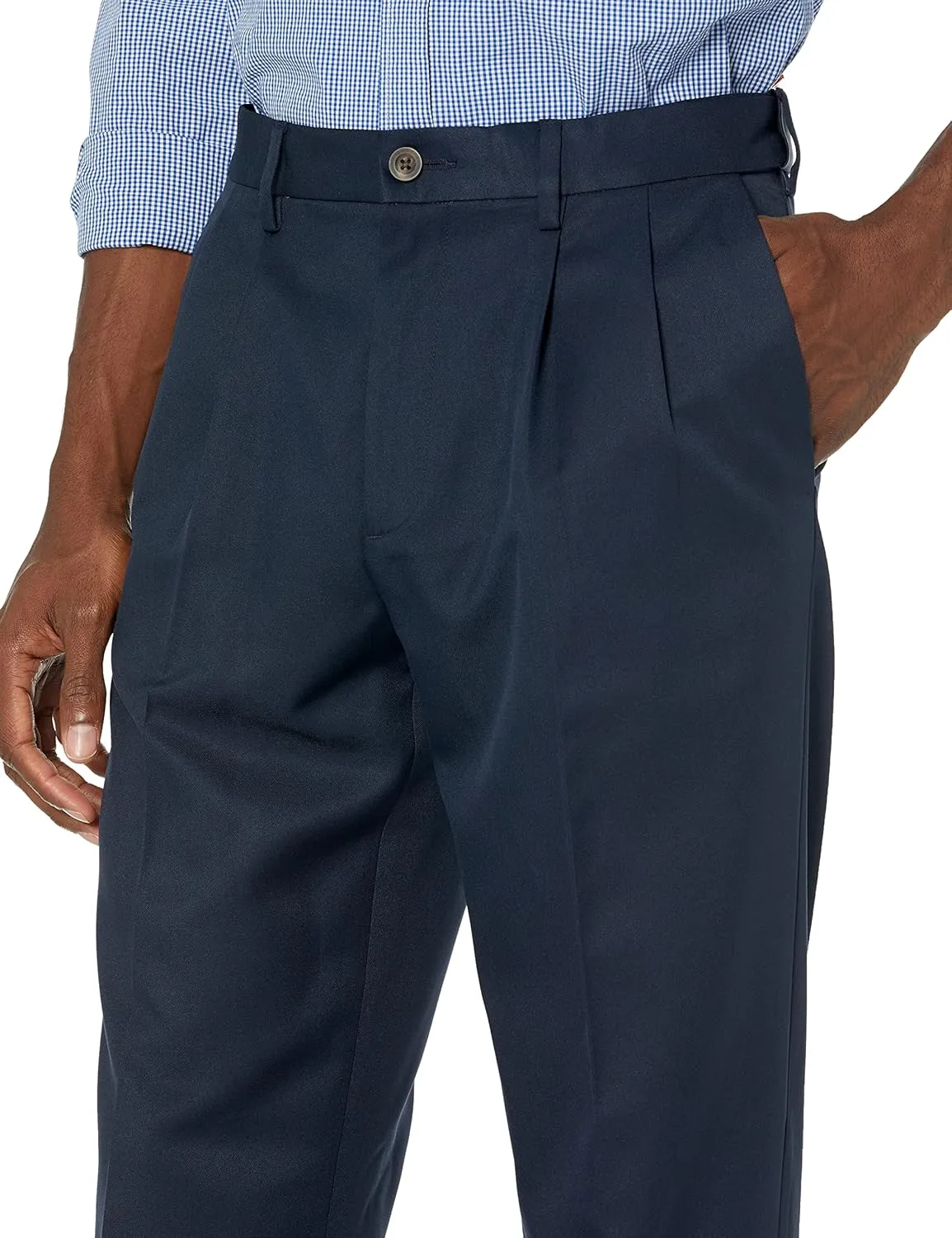 Amazon Essentials Men's Classic-Fit Expandable-Waist Pleated Dress Pant