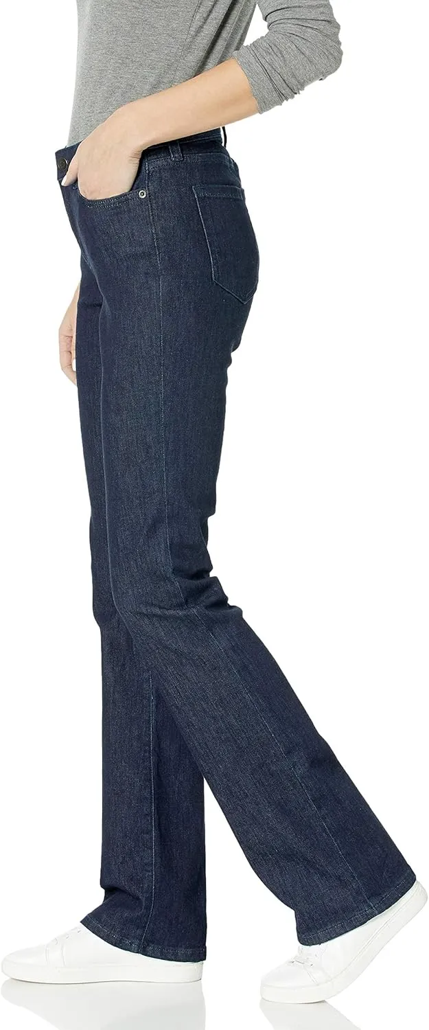 Amazon Essentials Women's Mid-Rise Stretchy Slim Bootcut Jean